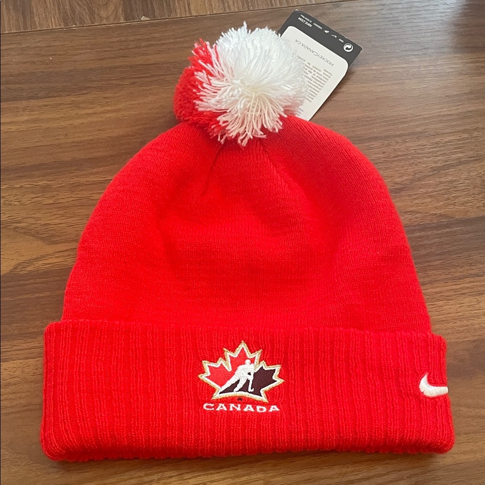 BRAND NEW boy girl youth nike team canada hockey pom pom winter beanie toque - Picture 1 of 4